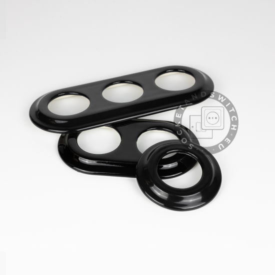 Flush-Mounted Triple Round Ceramic Frame